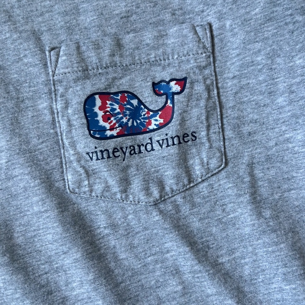 💚Vineyard Vines USA T-Shirt - Picture 3 of 5